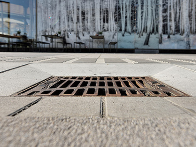 ACO Combipoint road drain