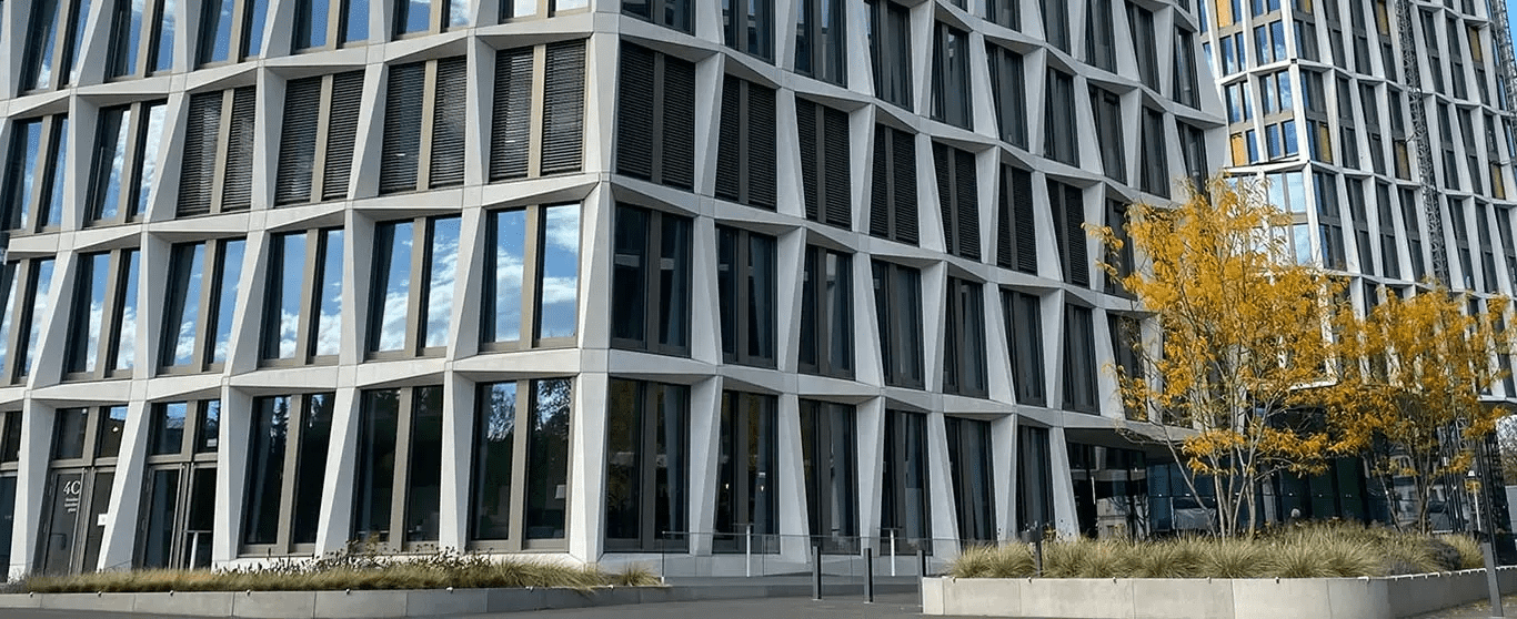 Foto-referenz-neuer-kanzlerplatz-aco 1366x598 Header1 Optimized